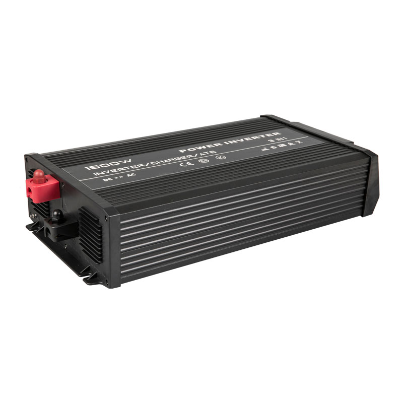 Új kivitelű 1500W-os inverter akkumulátortöltővel